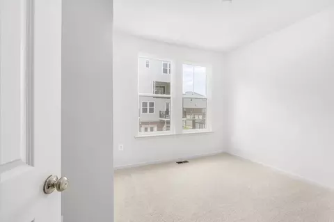 Bedroom - 20870 Murry Falls Ter, Ashburn, VA 20147 photo 1 of 4