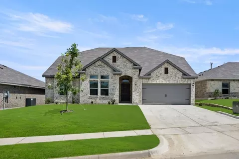 1240 Clubhouse Dr, Burleson, TX 76028
