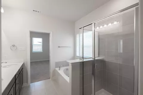 Bath - 3904 Jade Dr, Celina, TX 75009 photo 1 of 2