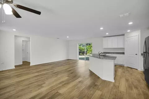 Living - 808 Gen D Macarthur Ave, Labelle, FL 33935 photo 1 of 1