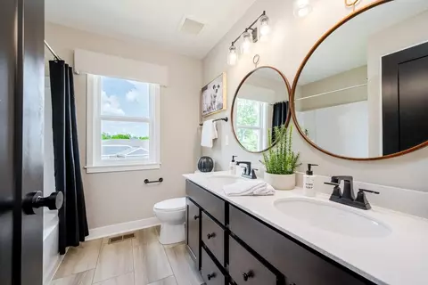 Bath - 503 Longhaven Dr, O'fallon, MO 63368 photo 6 of 7