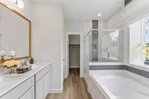 Bath - 10607 Flight Deck Ct, Conroe, TX 77303 photo 6 of 7