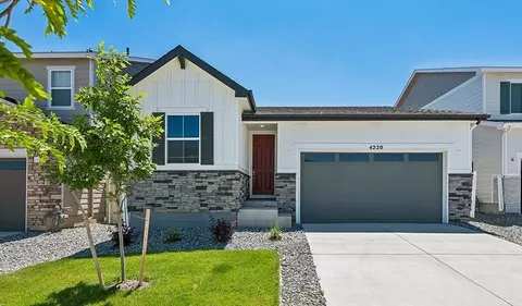 4220 Orangewood Dr, Johnstown, CO 80534