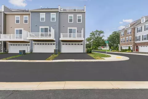 Exterior - 2001 Twisted Oak Pl, Hanover, MD 21076 photo 4 of 9