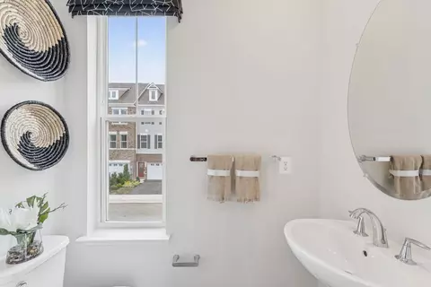 Bath - 2001 Twisted Oak Pl, Hanover, MD 21076 photo 1 of 4