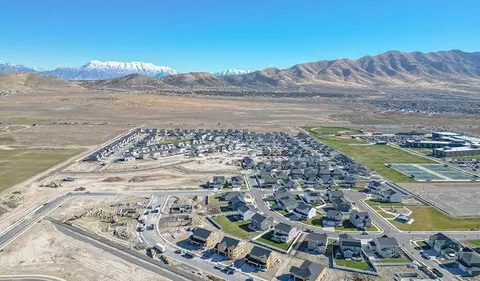 View/Area - 5408 N Saddle Stone Dr, Eagle Mountain, UT 84005 photo 2 of 11