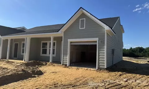 5071 Blackberry Ln, Ravenel, SC 29470