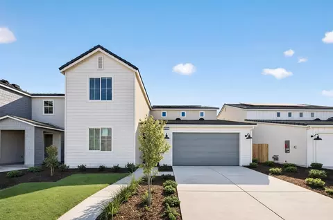 Exterior - 944 Traverse Dr S, Madera, CA 93636 photo 3 of 3