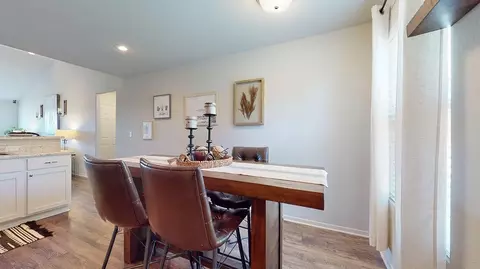 Dining - 2216 Centennial Valley Dr, Benton, AR 72019 photo 2 of 2