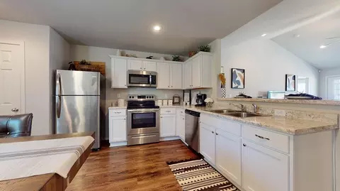 Kitchen - 2216 Centennial Valley Dr, Benton, AR 72019 photo 1 of 3