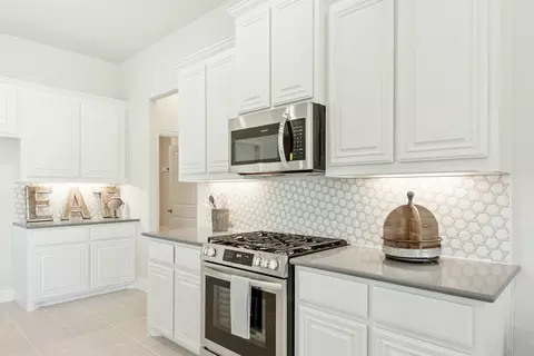 Kitchen - 301 River Meadows Ln, Argyle, TX 76226 photo 4 of 6