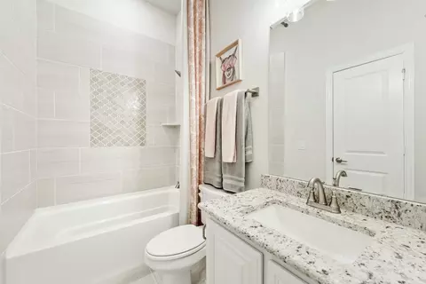 Bath - 301 River Meadows Ln, Argyle, TX 76226 photo 4 of 6