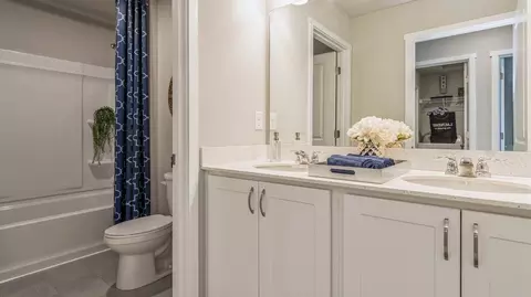 Bath - 11101 Mormon St, Omaha, NE 68142 photo 4 of 5