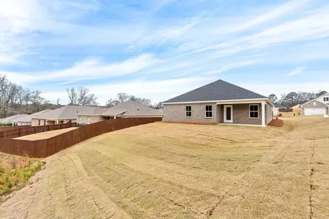 Exterior - 636 Ridgeland Rd, Dothan, AL 36301 photo 8 of 9