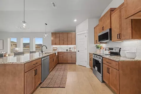 Kitchen - 5244 S Logan Dr, Battlefield, MO 65619 photo 4 of 15
