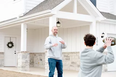 Exterior - 5244 S Logan Dr, Battlefield, MO 65619 photo 5 of 10