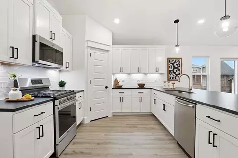 Kitchen - 5244 S Logan Dr, Battlefield, MO 65619 photo 15 of 15