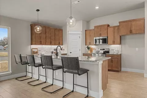 Kitchen - 5244 S Logan Dr, Battlefield, MO 65619 photo 2 of 15