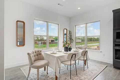 Dining - 5244 S Logan Dr, Battlefield, MO 65619 photo 3 of 4