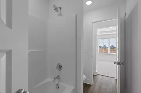 Bath - 96 Hidden Hive Way, Freeport, FL 32439 photo 4 of 7