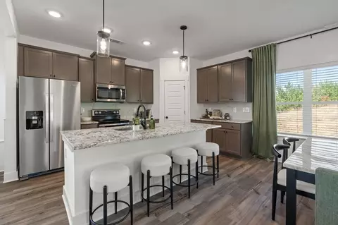 Kitchen - 96 Hidden Hive Way, Freeport, FL 32439 photo 5 of 5