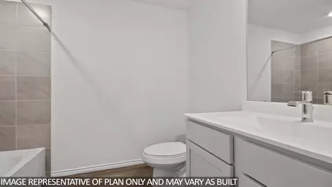 Bath - 626 Bronze Wolf Ct, Conroe, TX 77303 photo 4 of 5