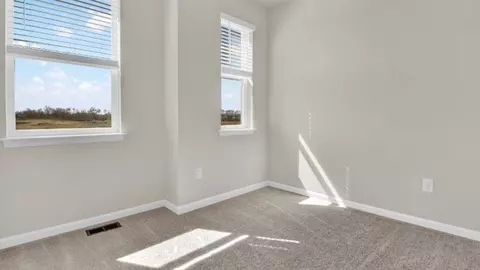 Bedroom - 813 Foundry St, Frederick, MD 21701 photo 4 of 11