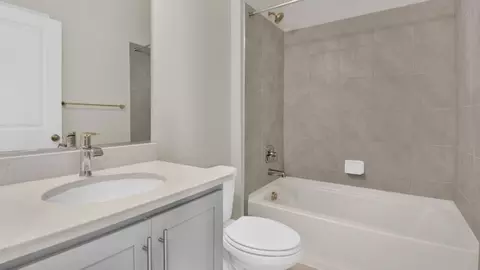 Bath - 813 Foundry St, Frederick, MD 21701 photo 2 of 12
