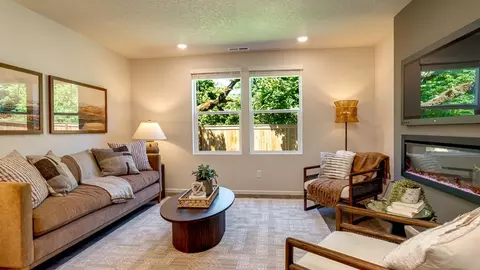 Living - 3341 Eden Way, Eugene, OR 97404 photo 2 of 3
