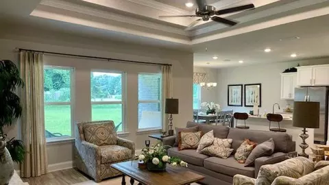 Living - 11 Stonebridge Dr, Petal, MS 39465 photo 2 of 3