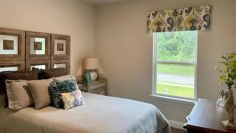 Bedroom - 11 Stonebridge Dr, Petal, MS 39465 photo 2 of 6