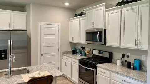 Kitchen - 11 Stonebridge Dr, Petal, MS 39465 photo 1 of 2