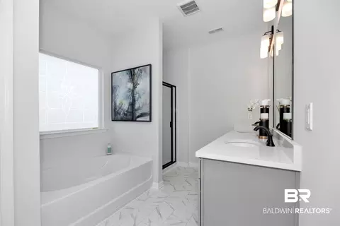 Bath - 33664 Brookstone Loop, Loxley, AL 36551 photo 3 of 8