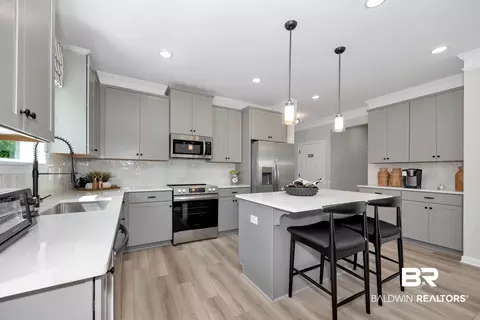 Kitchen - 33664 Brookstone Loop, Loxley, AL 36551 photo 3 of 4