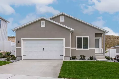Exterior - 7242 N Bald Eagle Way, Eagle Mountain, UT 84005 photo 3 of 24