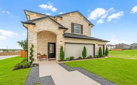 Exterior - 201 Mclintock Rd, Jarrell, TX 76537 photo 5 of 11
