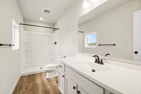 Bath - Steven Parkway, Mount Morris, MI 48458 photo 2 of 5