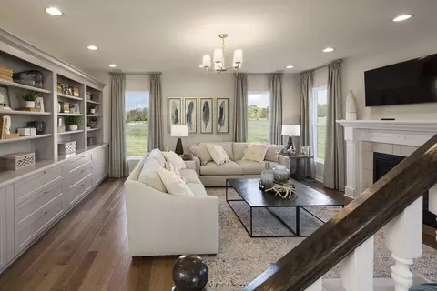 Living - 30 Morris St, Springboro, OH 45066 photo 1 of 6