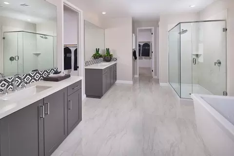 Bath - 5548 Dora Way, Oceanside, CA 92057 photo 1 of 10