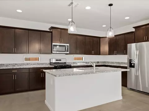 7390 S Gray Jay Dr, Vail, AZ 85641