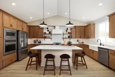 8128 Cottonwood Dr, Friant, CA 93626