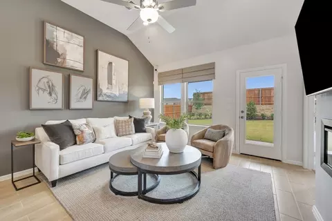 Living - 6517 Adderly Rd, Pilot Point, TX 76258 photo 2 of 3