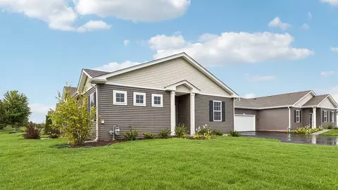 6455 Maple Glen Dr, Wonder Lake, IL 60097