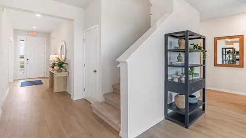 Entry Way - 18238 Gander Ter, Bradenton, FL 34211 photo 2 of 2