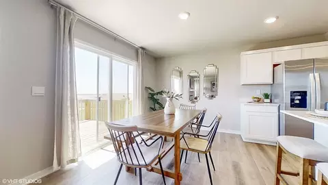 Dining - 7602 N 170th St, Bennington, NE 68007 photo 4 of 4
