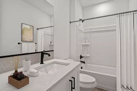 Bath - 3120 NE Boulder Crk, Bend, OR 97701 photo 1 of 2