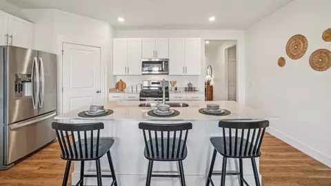 Kitchen - 300 Cookie Loop, Johnson City, TN 37615 photo 2 of 11