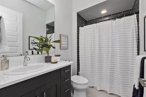 Bath - 11511 S Levant Ln, Kuna, ID 83634 photo 8 of 10