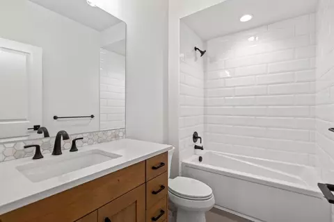 Bath - 11511 S Levant Ln, Kuna, ID 83634 photo 6 of 10