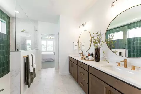 Bath - 1313 E Larkspur Way, Layton, UT 84040 photo 1 of 1